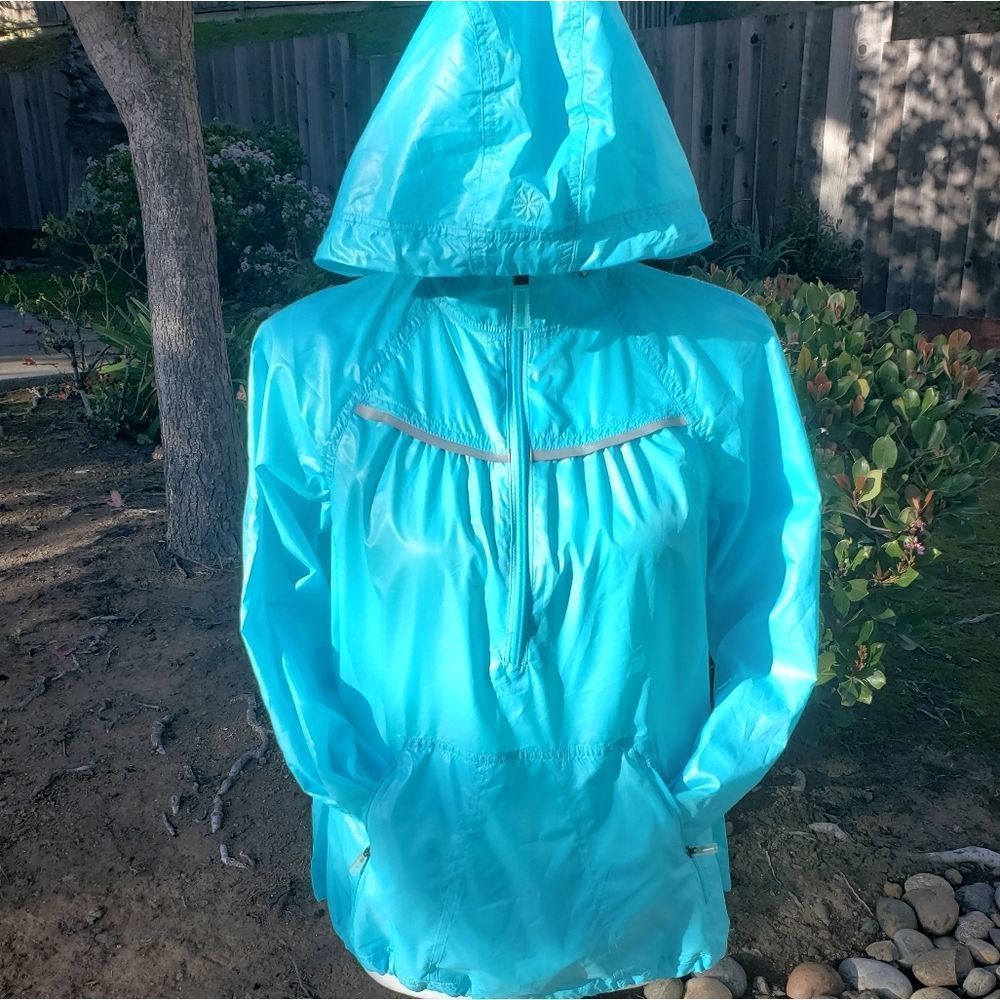 Athleta Windbreaker